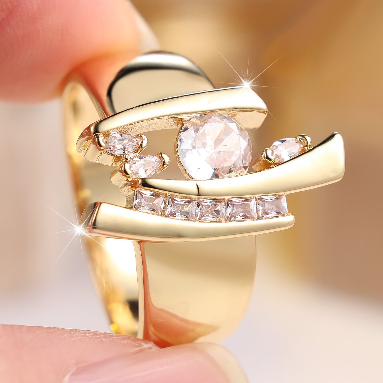 Women's Geometric Irregular Synthetic Zirconia Sparkling Ring